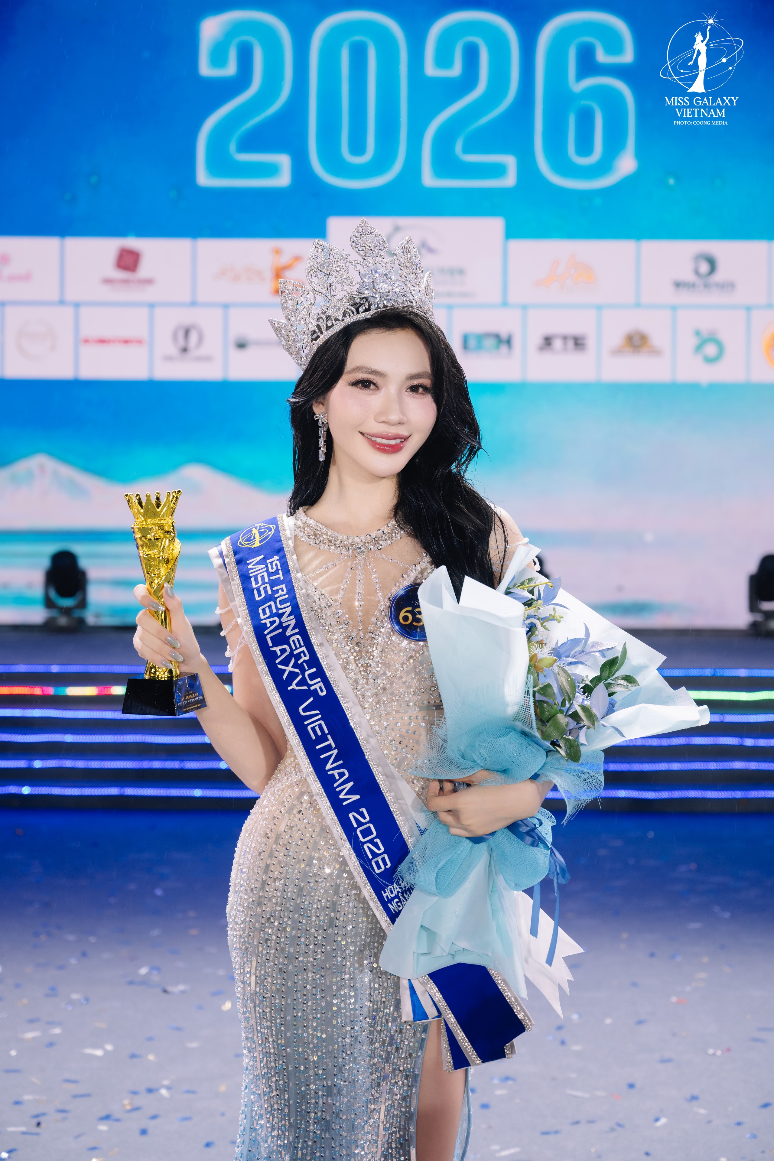 Sinh viên sư phạm Dương Phương Thảo đăng quang hoa hậu Hoa hậu Ngân hà Việt Nam 2026 - Ảnh 4.