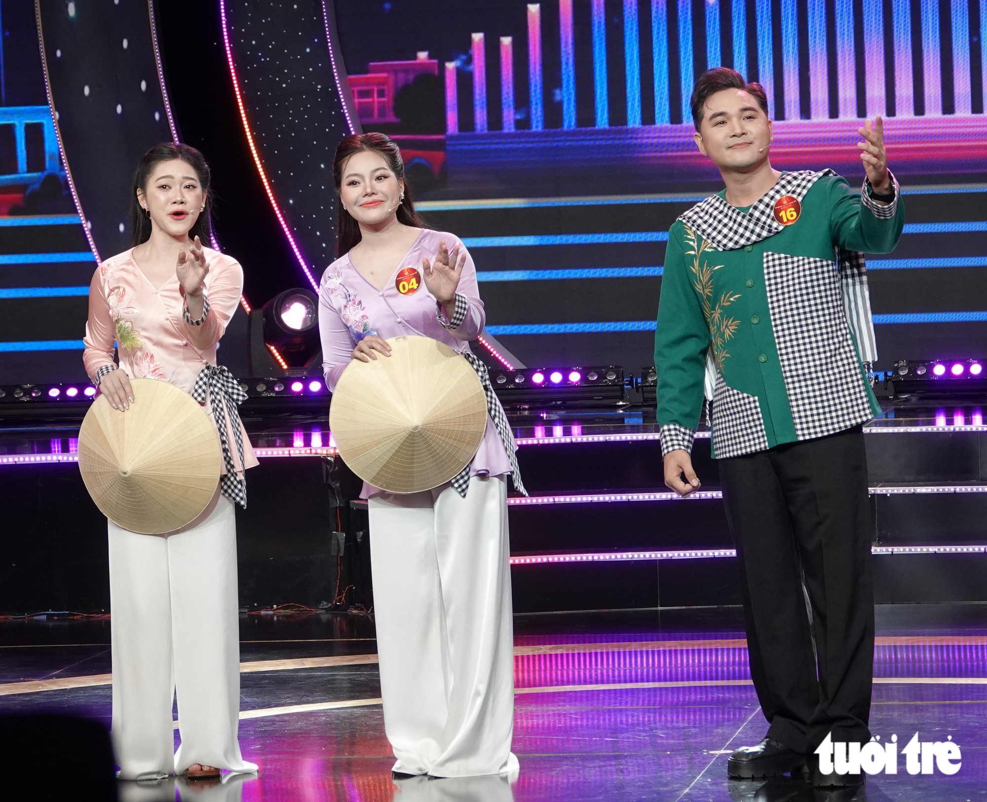 Kim Tử Long bảo Trí Khang ca mộc trong một đêm say ở miền Tây là đúng bài - Ảnh 5.