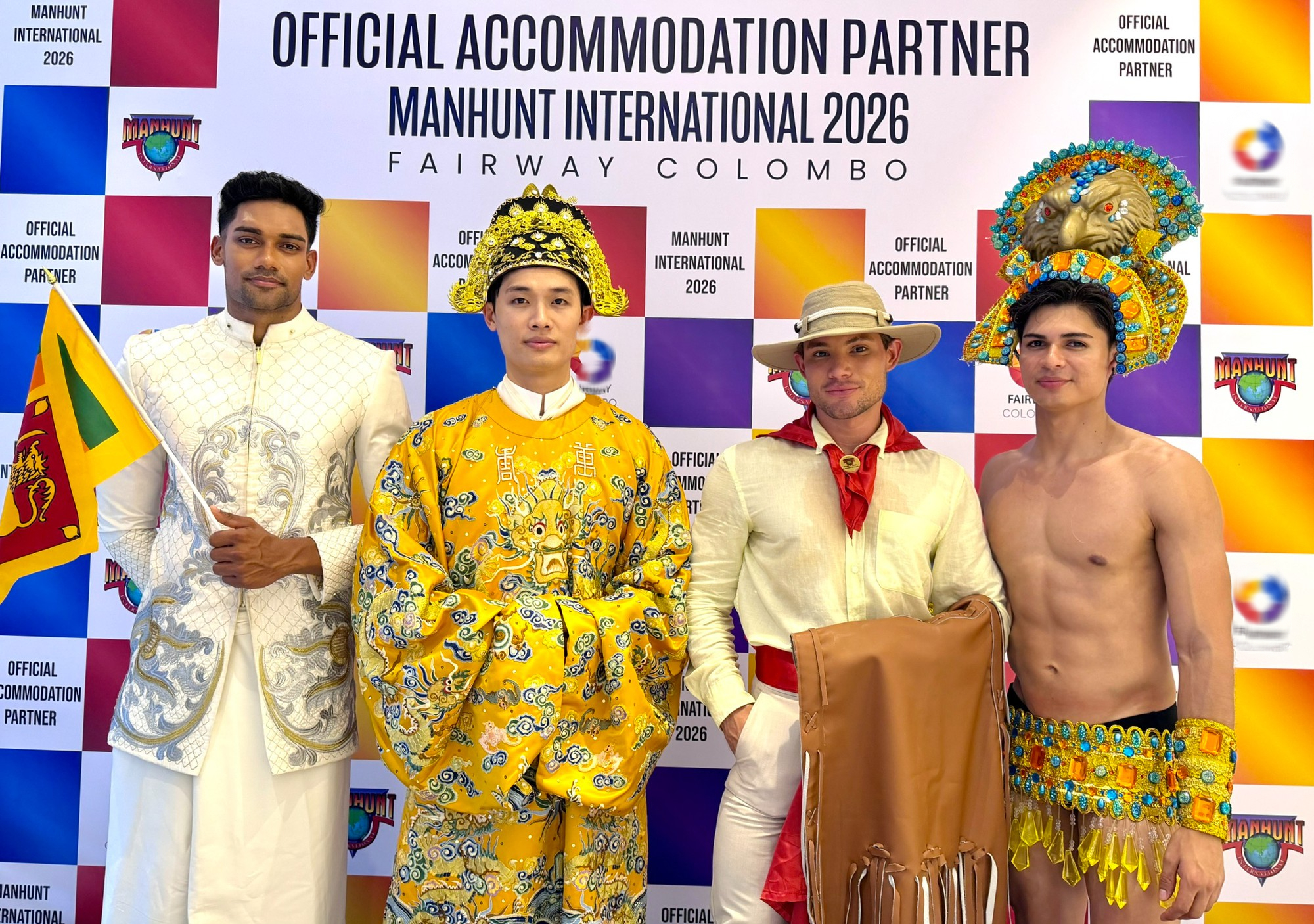 Trần Tiến Dũng khoác long bào triều Nguyễn, mang văn hóa Việt đến Manhunt International 2026 - Ảnh 1.