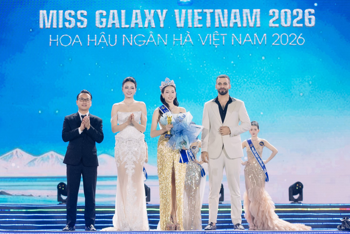 Sinh viên sư phạm Dương Phương Thảo đăng quang hoa hậu Hoa hậu Ngân hà Việt Nam 2026 - Ảnh 6.