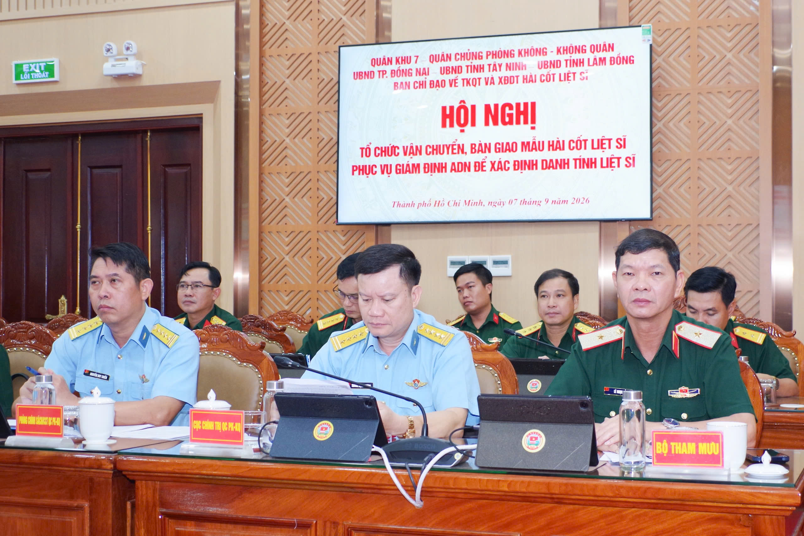 Quân khu 7 tiếp tục triển khai vận chuyển, bàn giao mẫu hài cốt liệt sĩ phục vụ giám định ADN - Ảnh 2.
