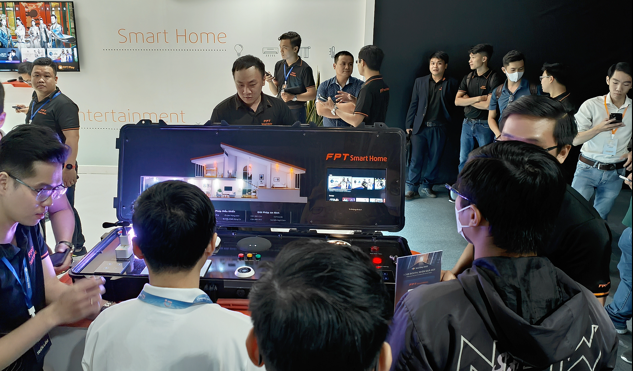 Làm gì để startup Việt không phải sang Singapore? - Ảnh 2.