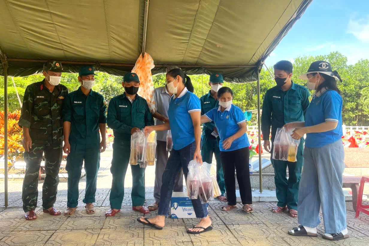 Không đứng ngoài cuộc, phụ nữ tiếp sức ‘Chiến dịch 500 ngày đêm’ - Ảnh 5.
