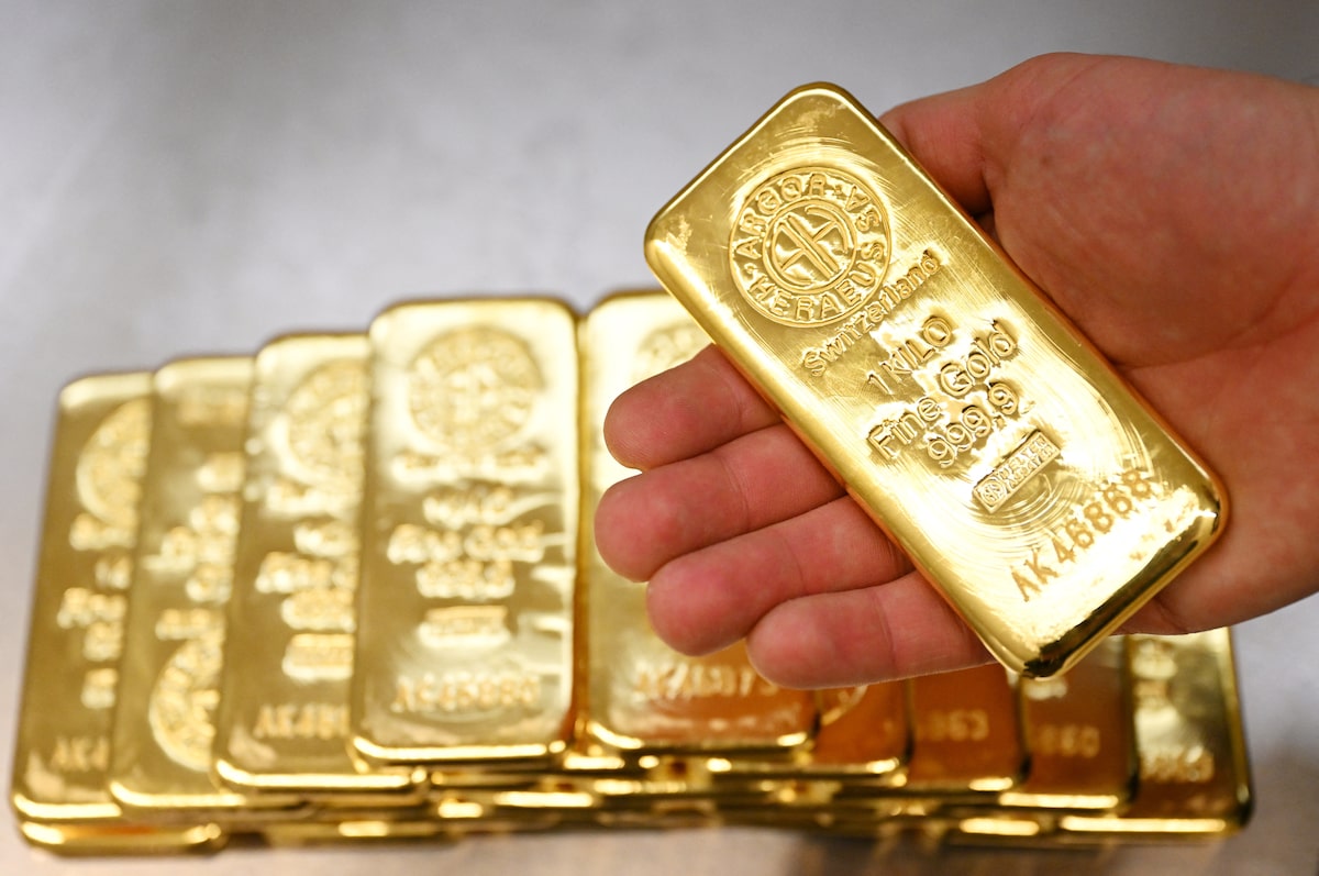 Đọc nhanh 9-9: Giá vàng rơi mạnh khi dầu tiến sát 100 USD/thùng, chứng khoán Mỹ chao đảo - Ảnh 1.