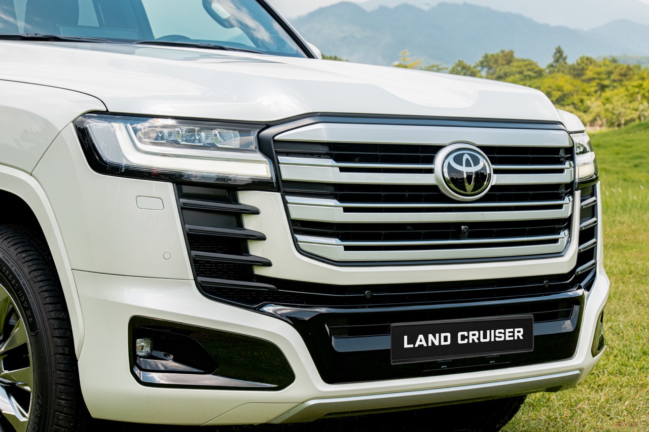 Toyota Land Cruiser thêm bản hybrid ở Việt Nam, giá từ 4,71 tỉ - Ảnh 2.