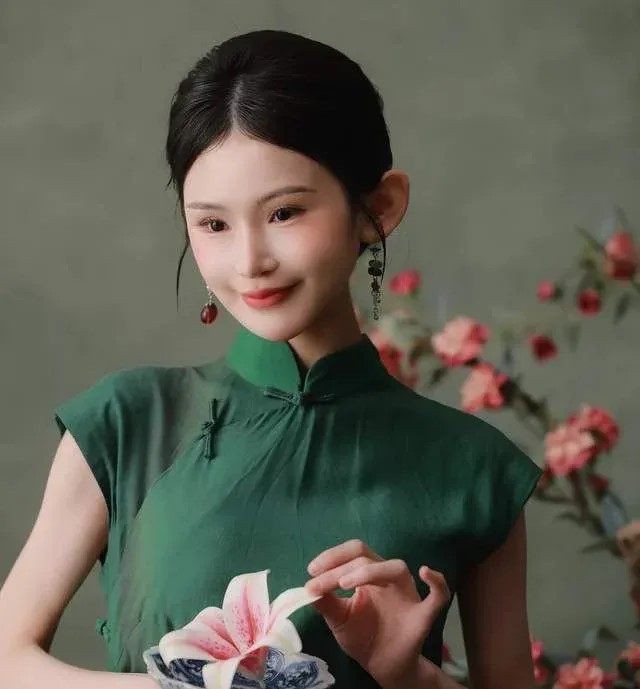 'Hot girl mukbang' Trung Quốc qua đời ở tuổi 24 - Ảnh 2.