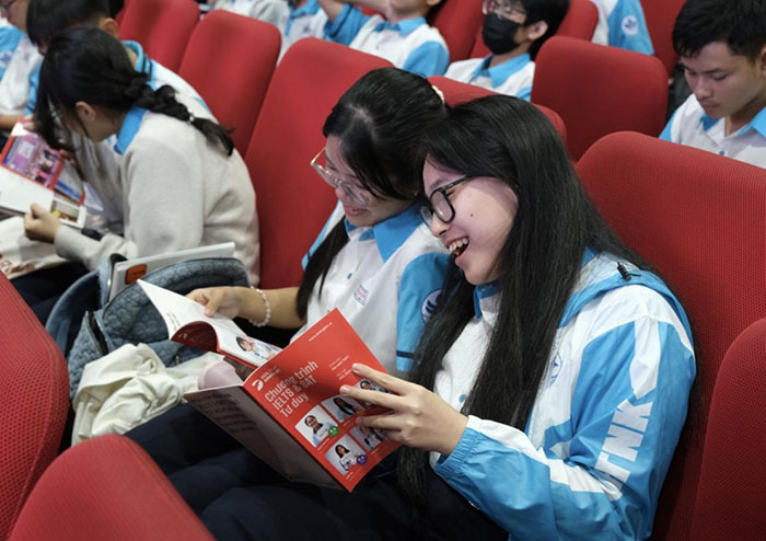 “Tân binh” Năng khiếu, Nguyễn Thị Minh Khai, Nguyễn Hữu Huân… háo hức tìm hiểu Linearthinking