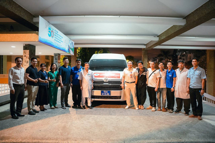 Nối dài những chuyến xe yêu thương hướng về vùng lũ