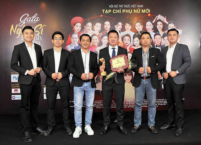 DSHi - Team: Giáo dục gắn liền trách nhiệm xã hội