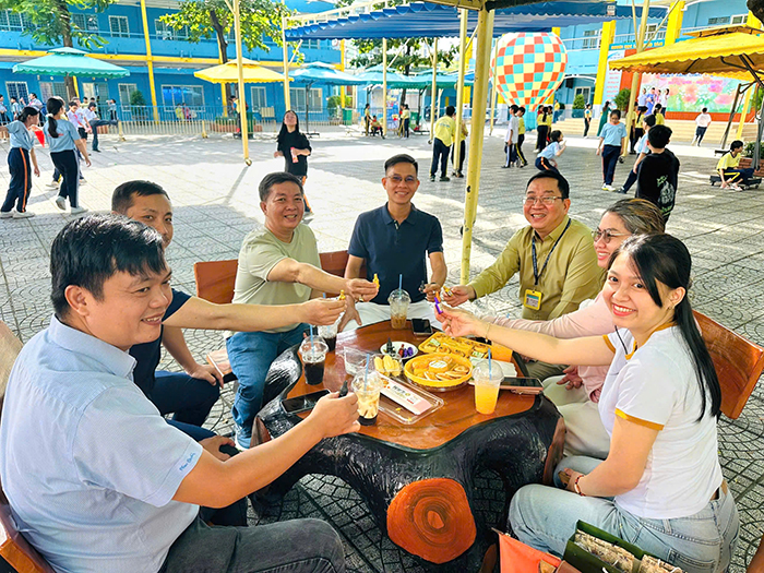 Mô hình thầy hiệu trưởng “cà phê sáng cùng phụ huynh”