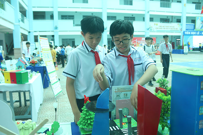 Sôi nổi Ngày hội “Vận hành công nghệ - Chuyển động số giáo dục”