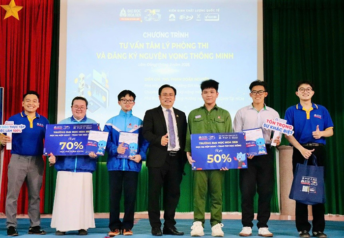 Hơn 2.500 suất học bổng - Động lực vươn tầm trong kỷ nguyên mới