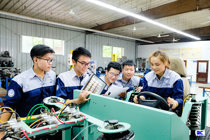 Kiến tạo hệ sinh thái giáo dục - nghề nghiệp: Tích hợp từ đổi mới giáo dục phổ thông đến phát triển nguồn nhân lực chất lượng cao