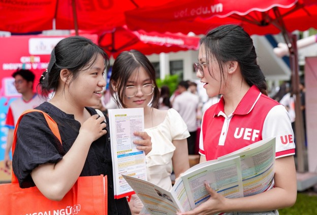 Điểm thi THPT từ 15 - 18: Vẫn rộng cửa vào đại học, quan trọng là chọn đúng hướng đi