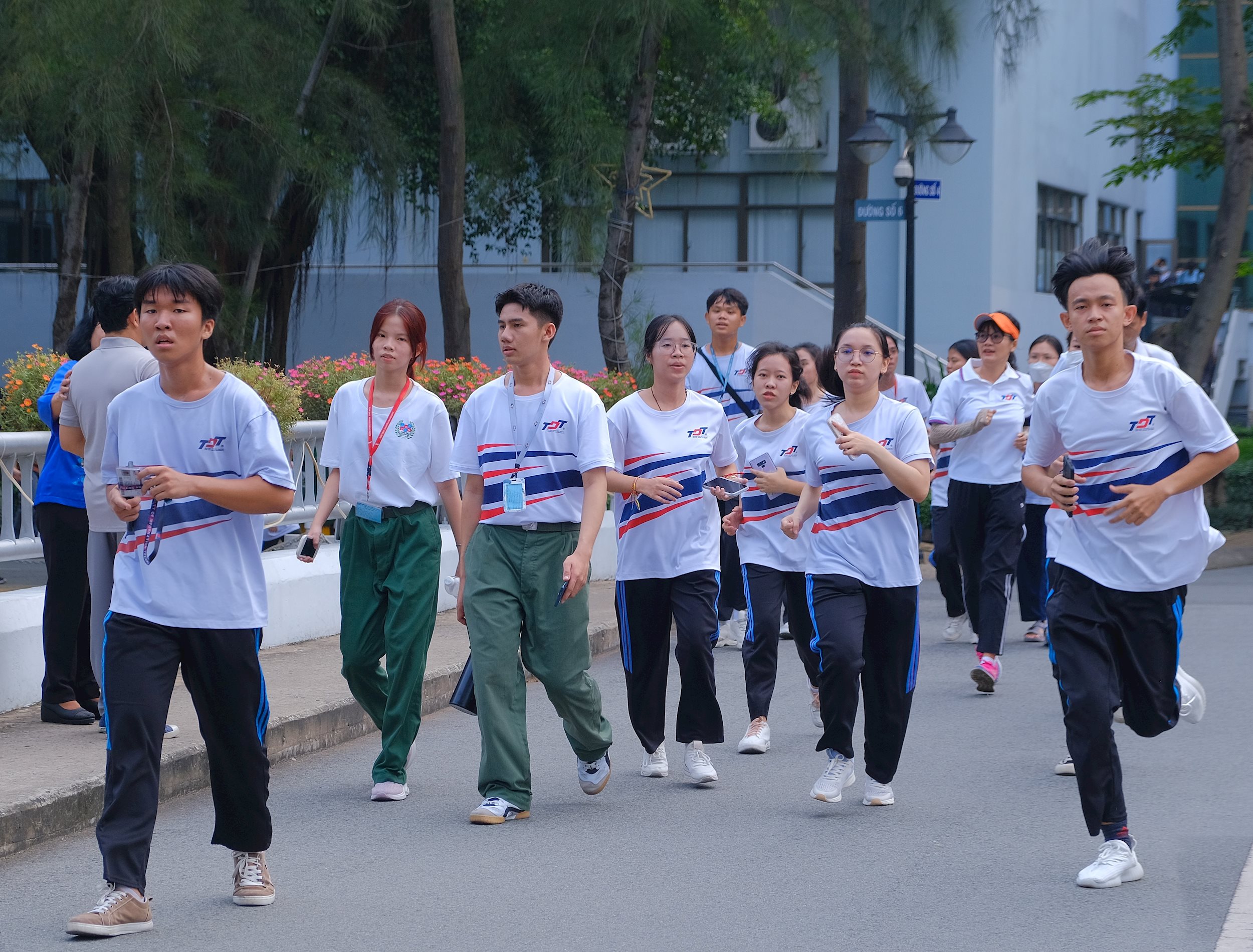 tdtu-chay-bo-6.jpg