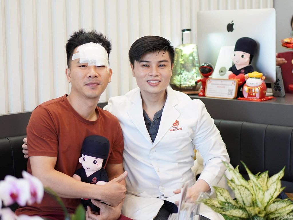 hien-nay-ty-le-dieu-tri-cac-benh-ly-ve-da-dac-biet-la-bach-bien-o-medcare-cho-ket-qua-tot-voi-thanh-cong-tren-80-.jpg