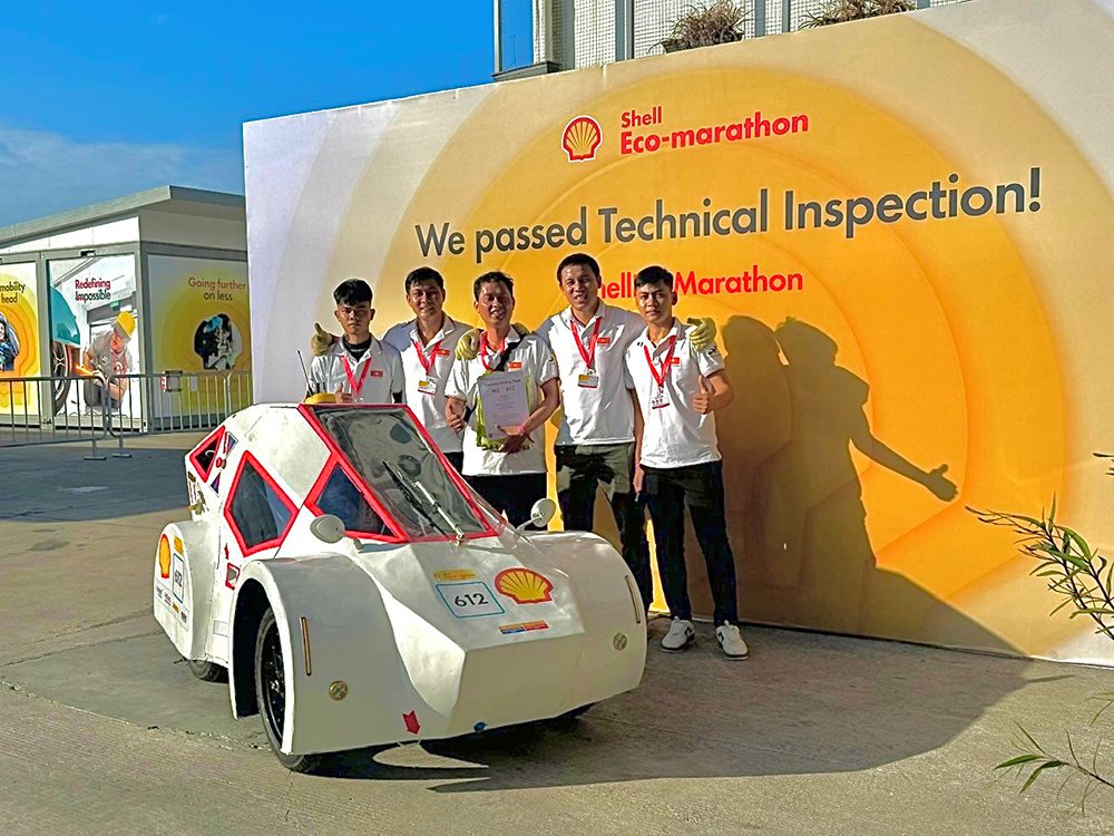 doi-lh-ev-fuel-cell-cua-truong-dh-lac-hong-dat-vong-kiem-tra-ky-thuat-tai-truong-dua..jpg