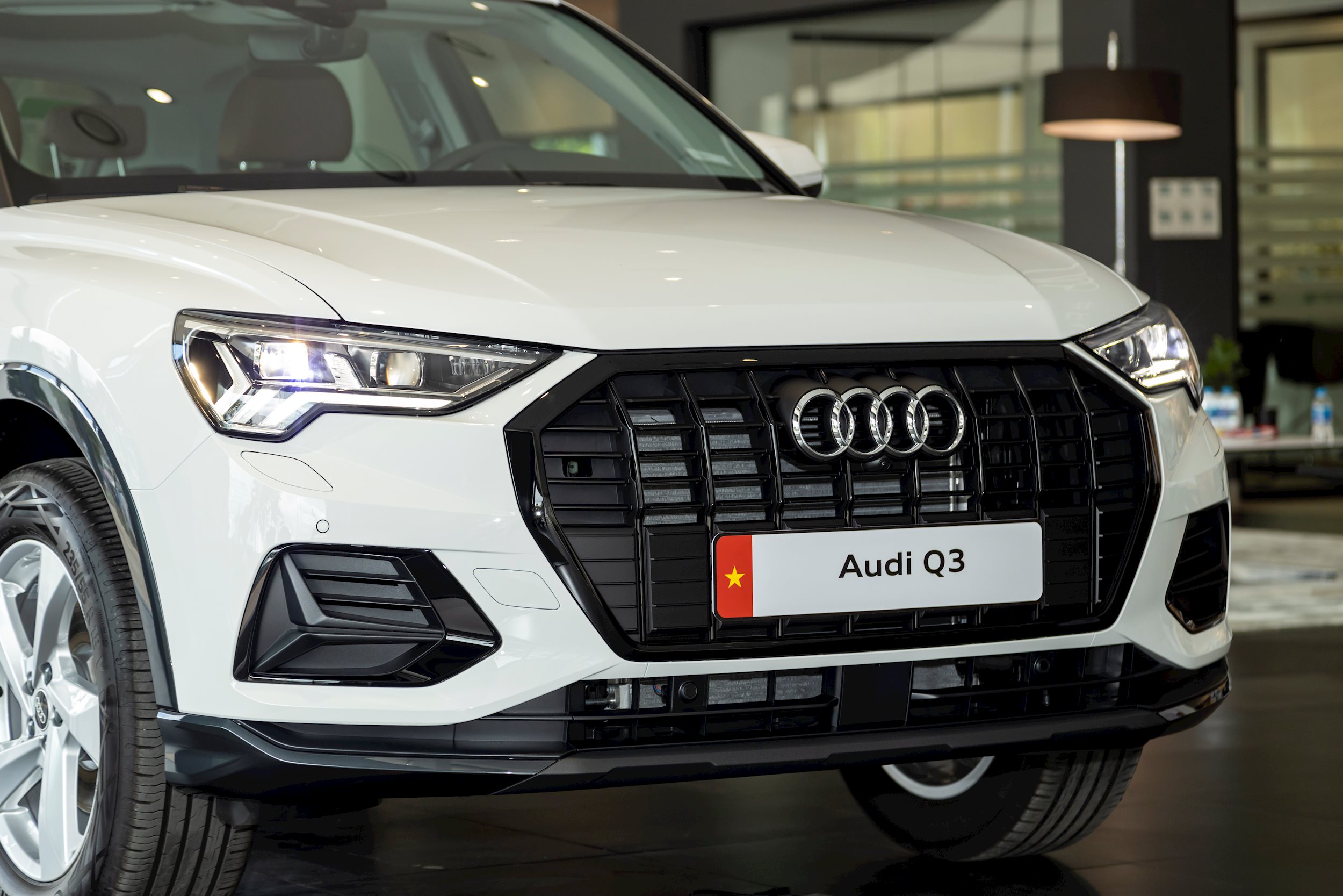 audi-q3-advanced-1.jpg