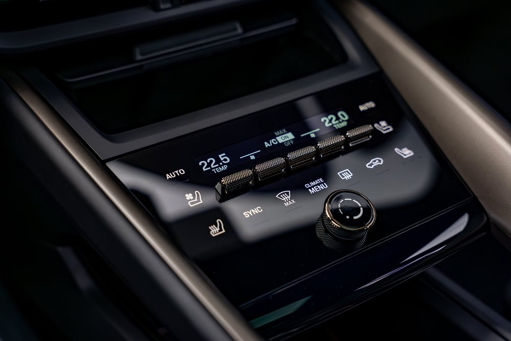 porsche-macan-thuan-dien-hoan-toan-moi-6.jpg