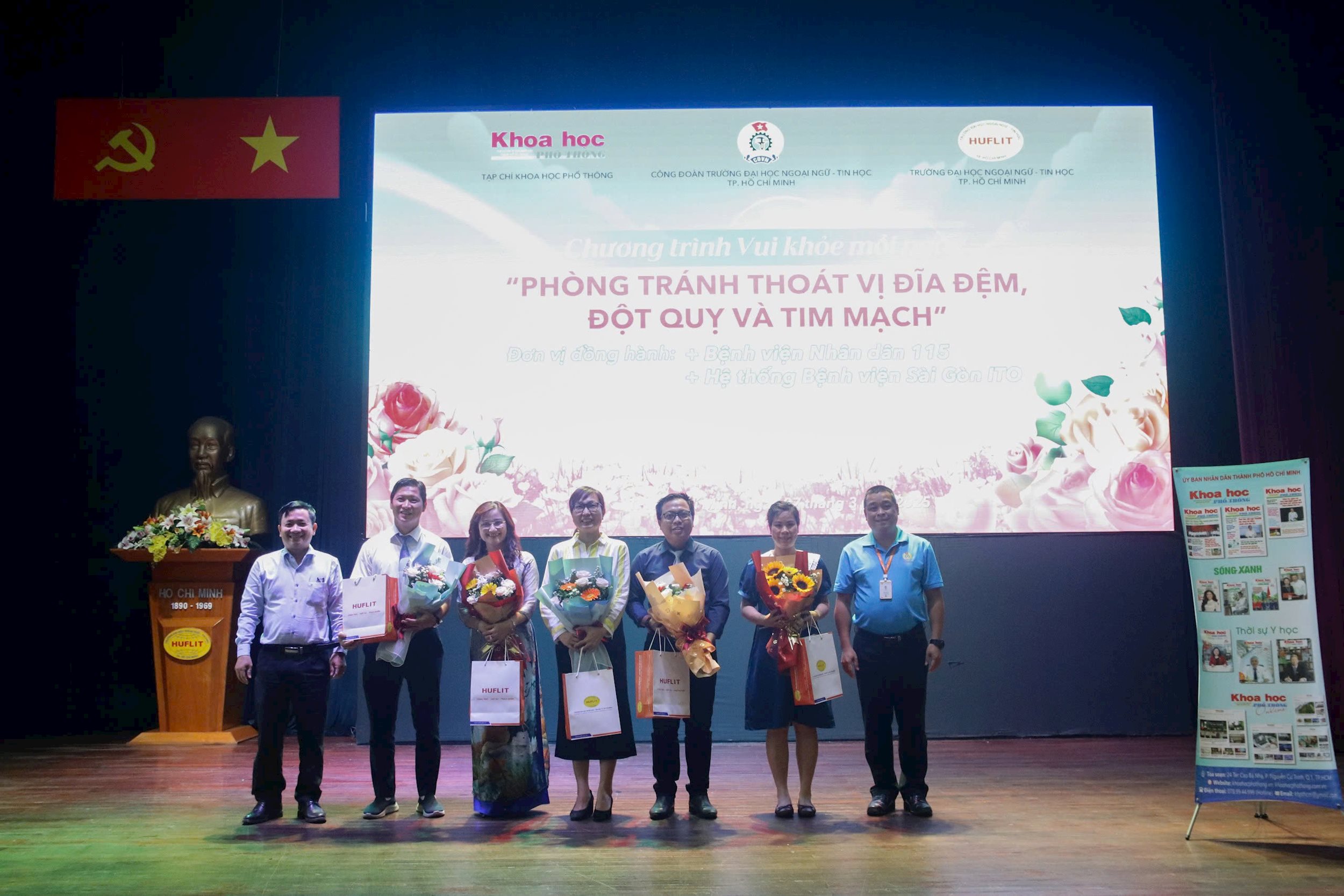 nha-truong-tang-hoa-cam-on.jpg