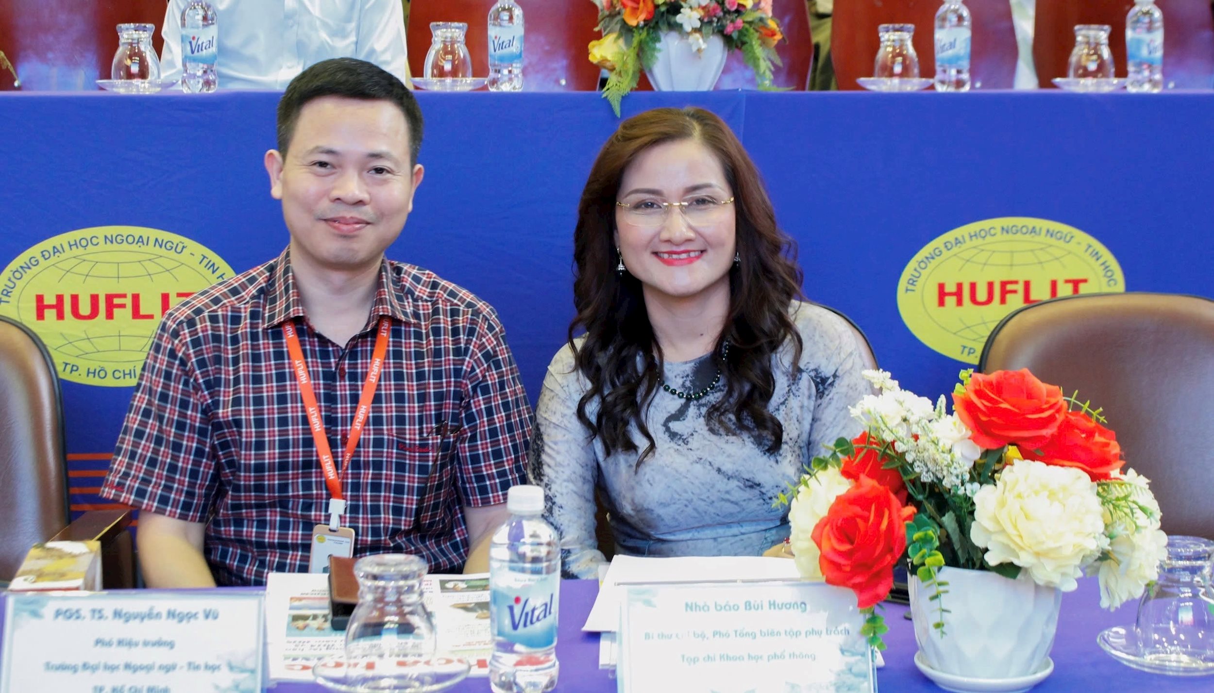 pho-hieu-truong-truong-dh-ngoai-ngu-tin-hoc-tphcm.jpg