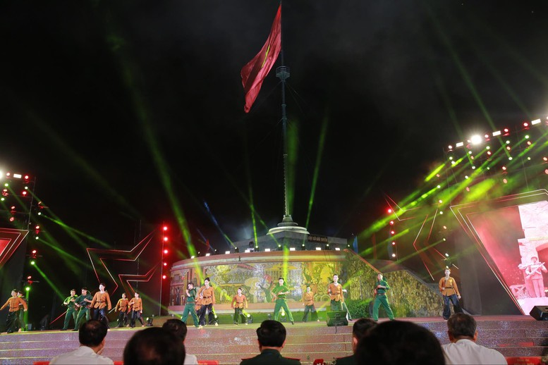 L&atilde;nh đạo Đảng, Nh&agrave; nước dự Cầu truyền h&igrave;nh &ldquo;Vang m&atilde;i kh&uacute;c khải ho&agrave;n&rdquo;- Ảnh 10.