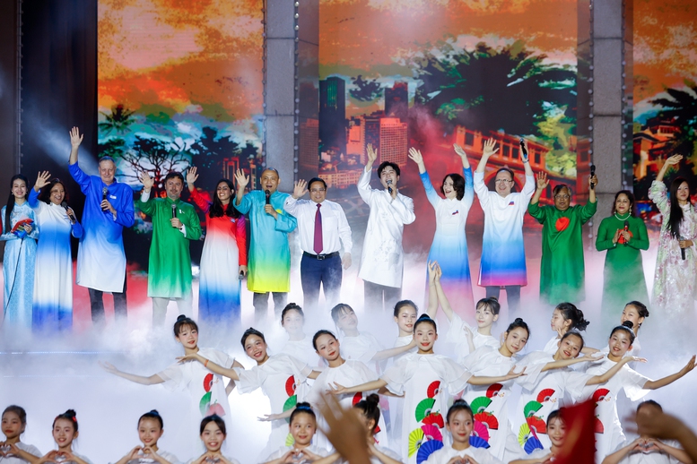 L&atilde;nh đạo Đảng, Nh&agrave; nước dự Cầu truyền h&igrave;nh &ldquo;Vang m&atilde;i kh&uacute;c khải ho&agrave;n&rdquo;- Ảnh 14.