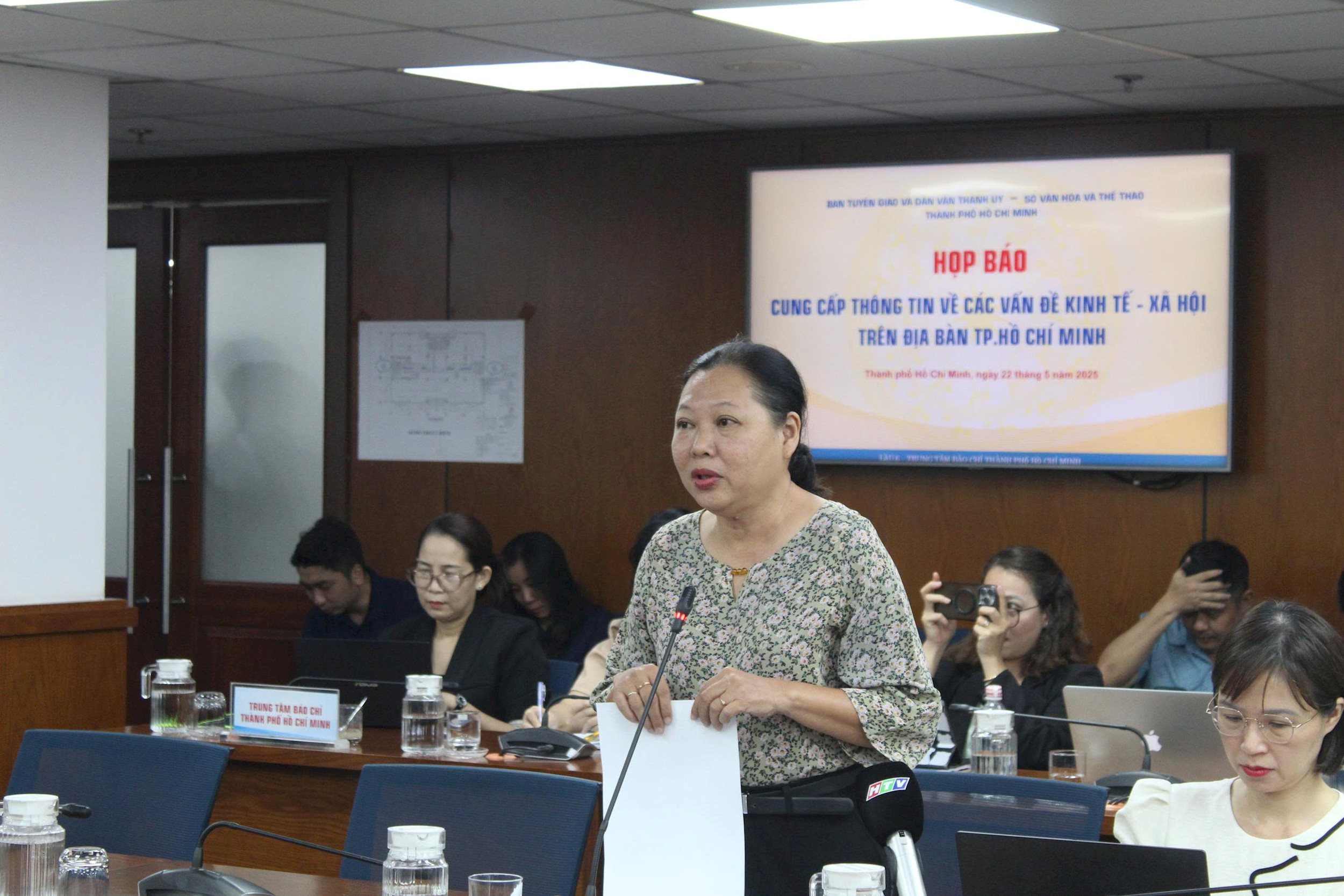 hinh-2-ba-pham-dac-my-tran-quyen-truong-phong-truyen-thong-xa-hoi-va-noi-dung-so-so-van-hoa-va-the-thao-tp.hcm.jpg