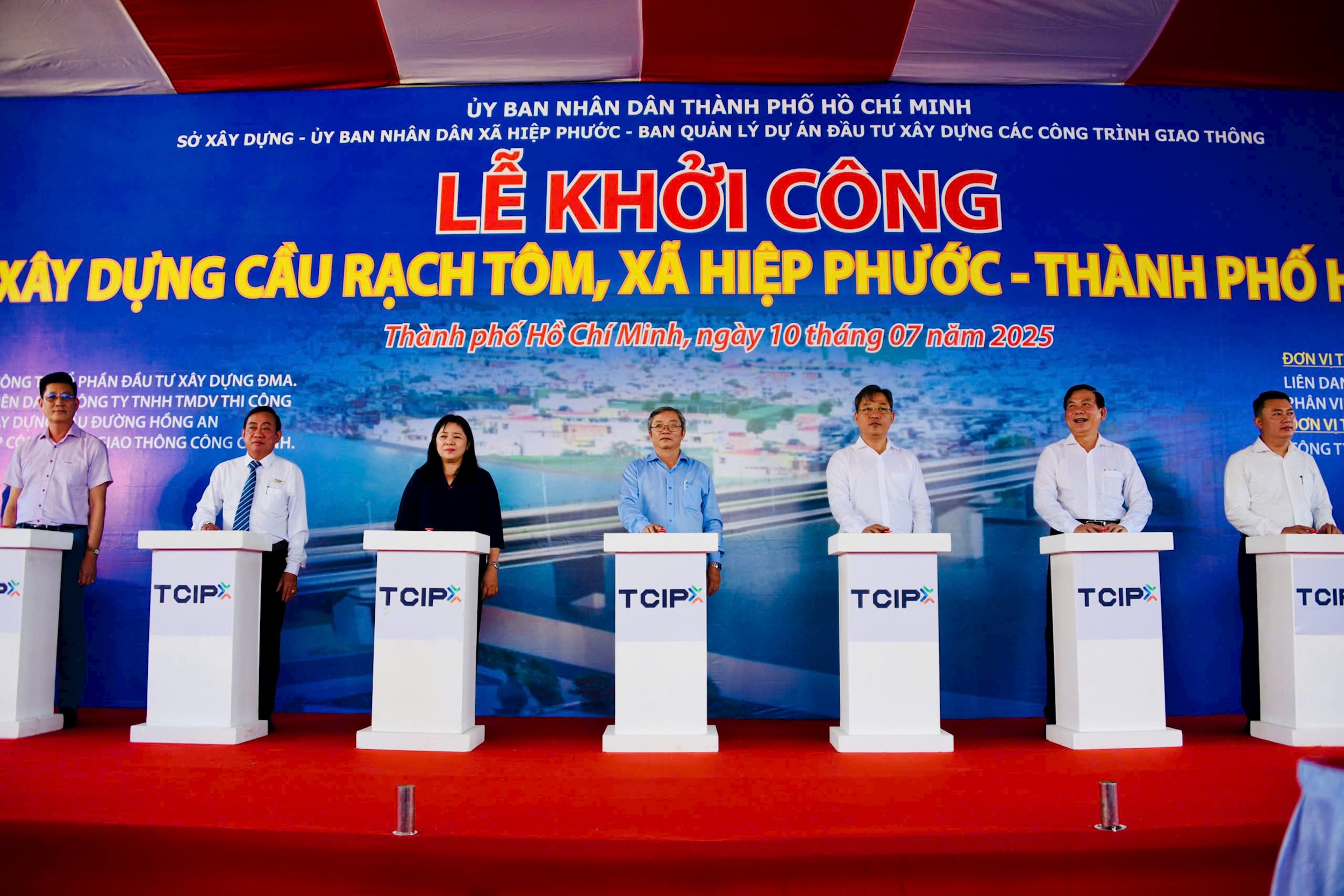 le-khoi-cong.jpg