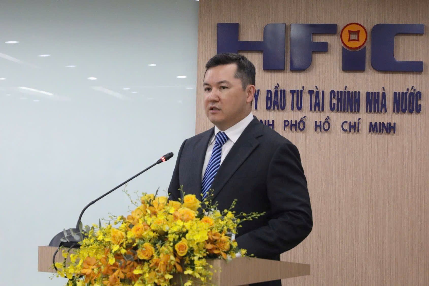 ong-renat-bekturov-thong-doc-trung-tam-tai-chinh-quoc-te-astana-aifc-jpg.jpg