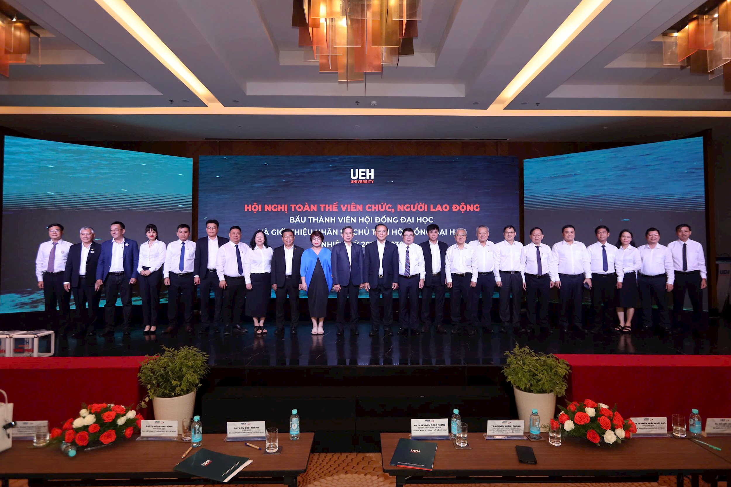 hoi-dong-dai-hoc-dai-hoc-kinh-te-thanh-pho-ho-chi-minh-ueh-nhiem-ky-2025-2030.jpg