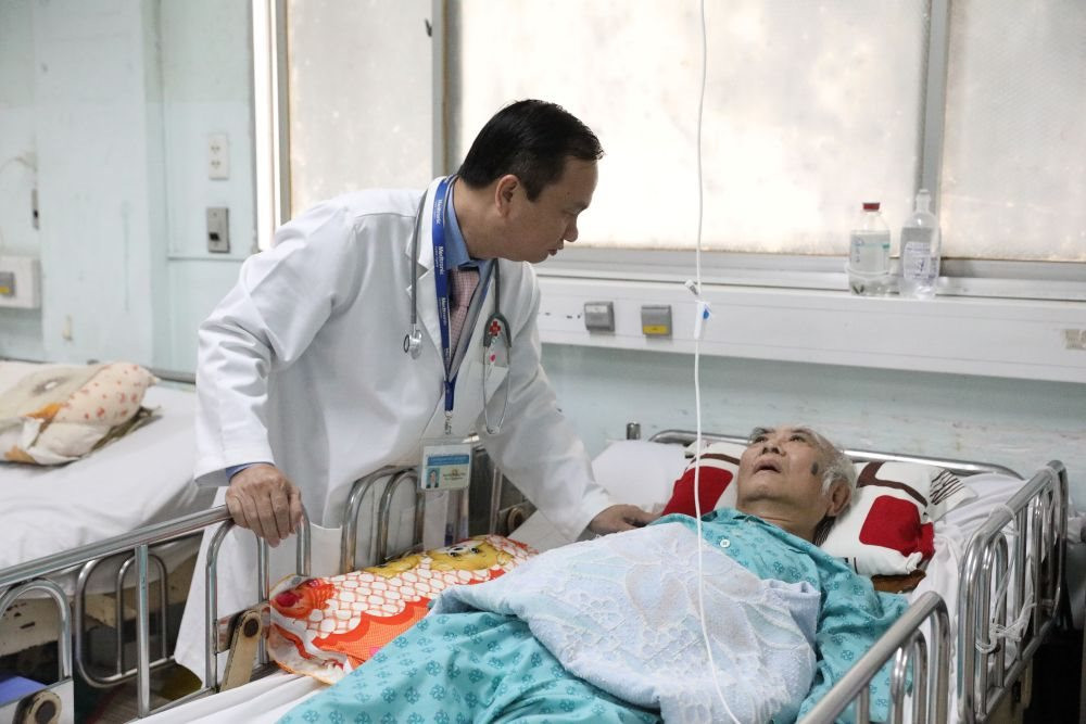 bac-huy-tham-benh-2.jpg