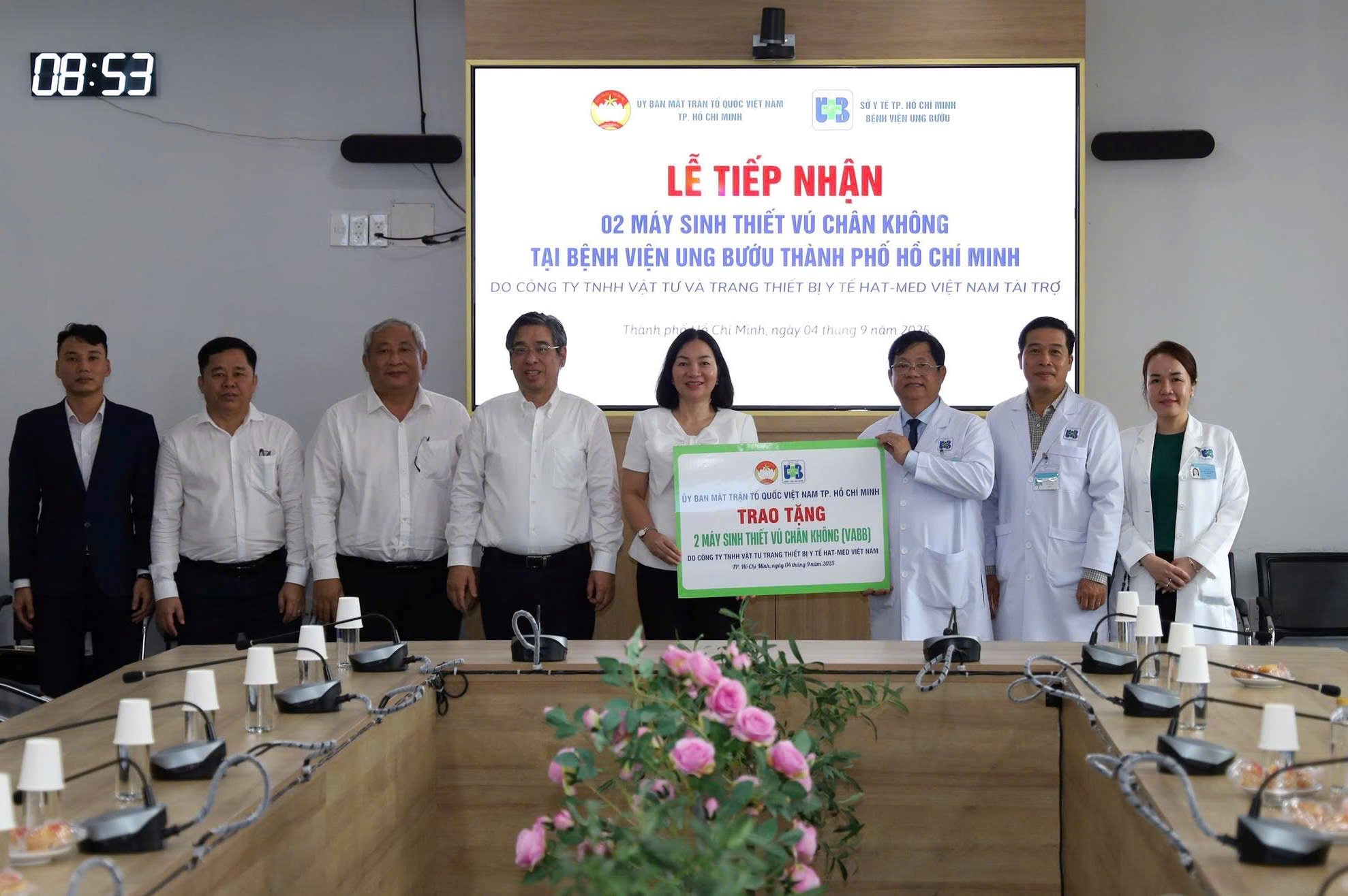 le-tiep-nhan-tai-benh-vien-ung-buou.jpg