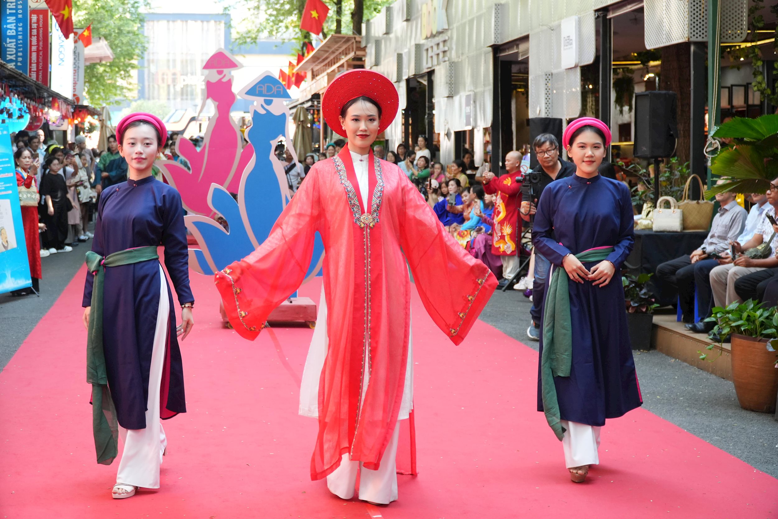 dsc06117-min.jpg