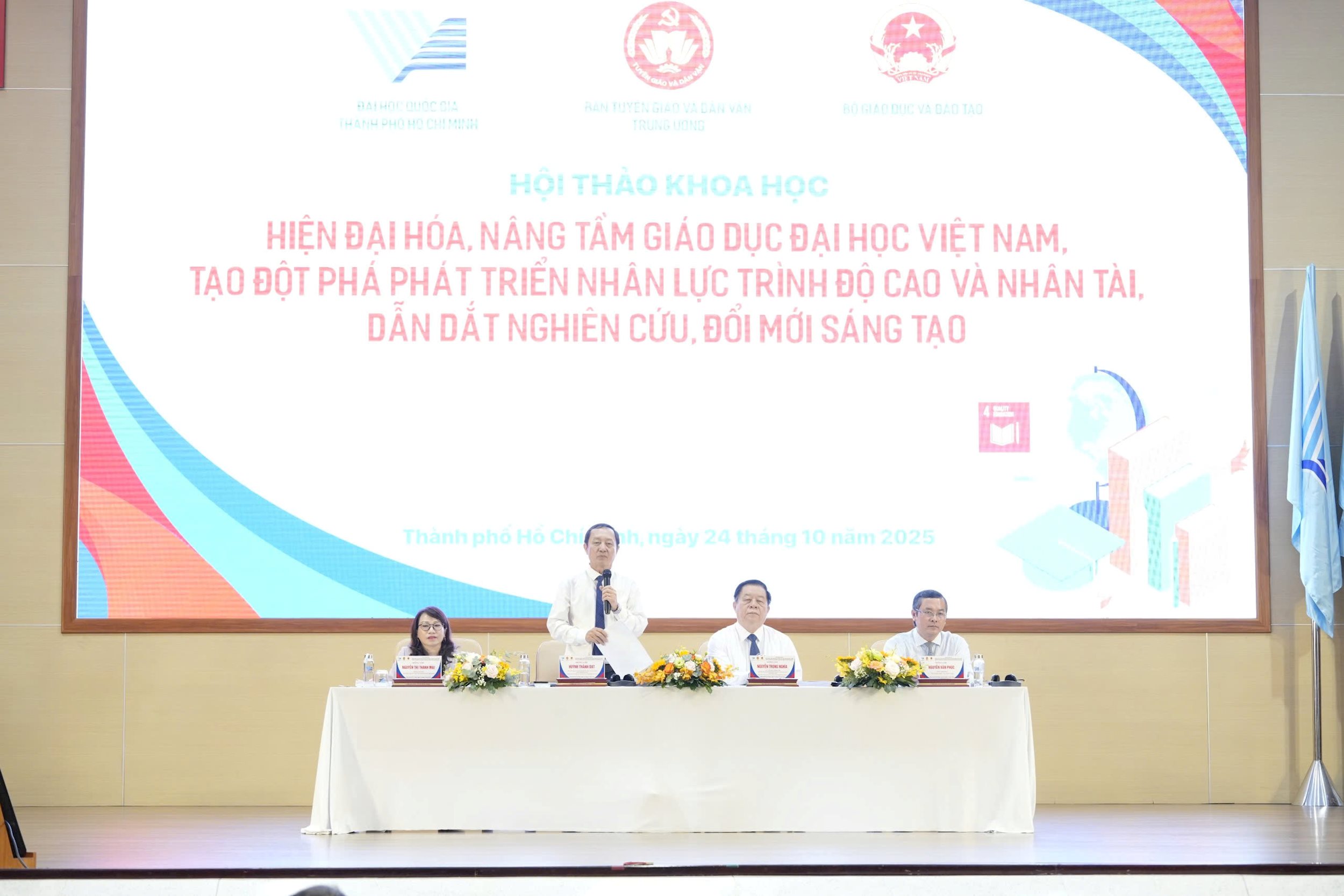 hoi-thao(1).jpg