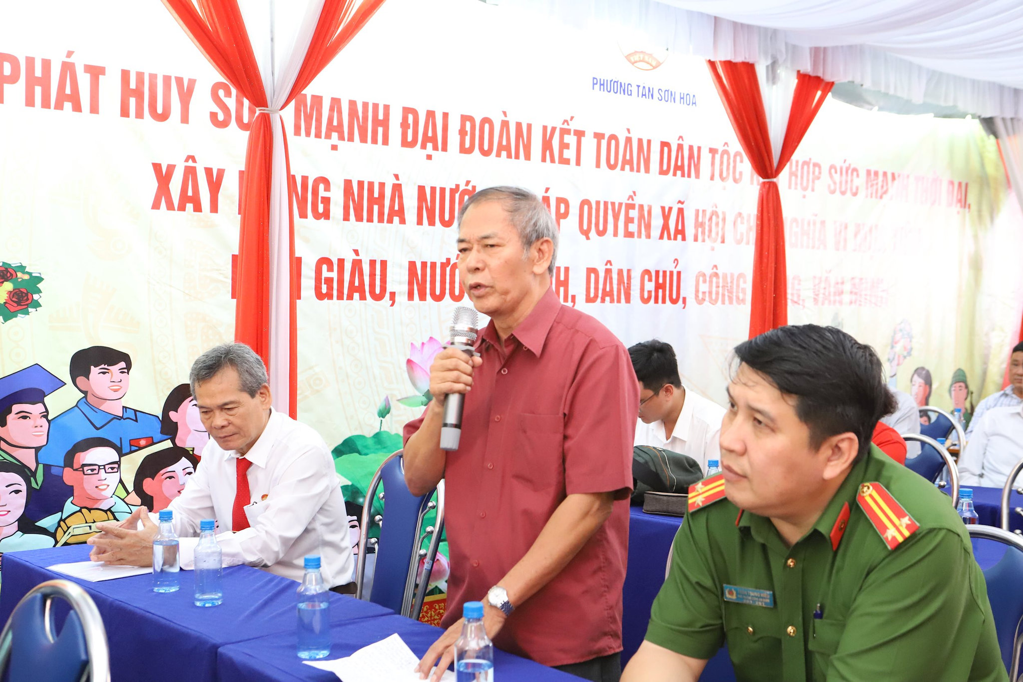 nguoi-dan-phat-bieu-y-kien.jpg
