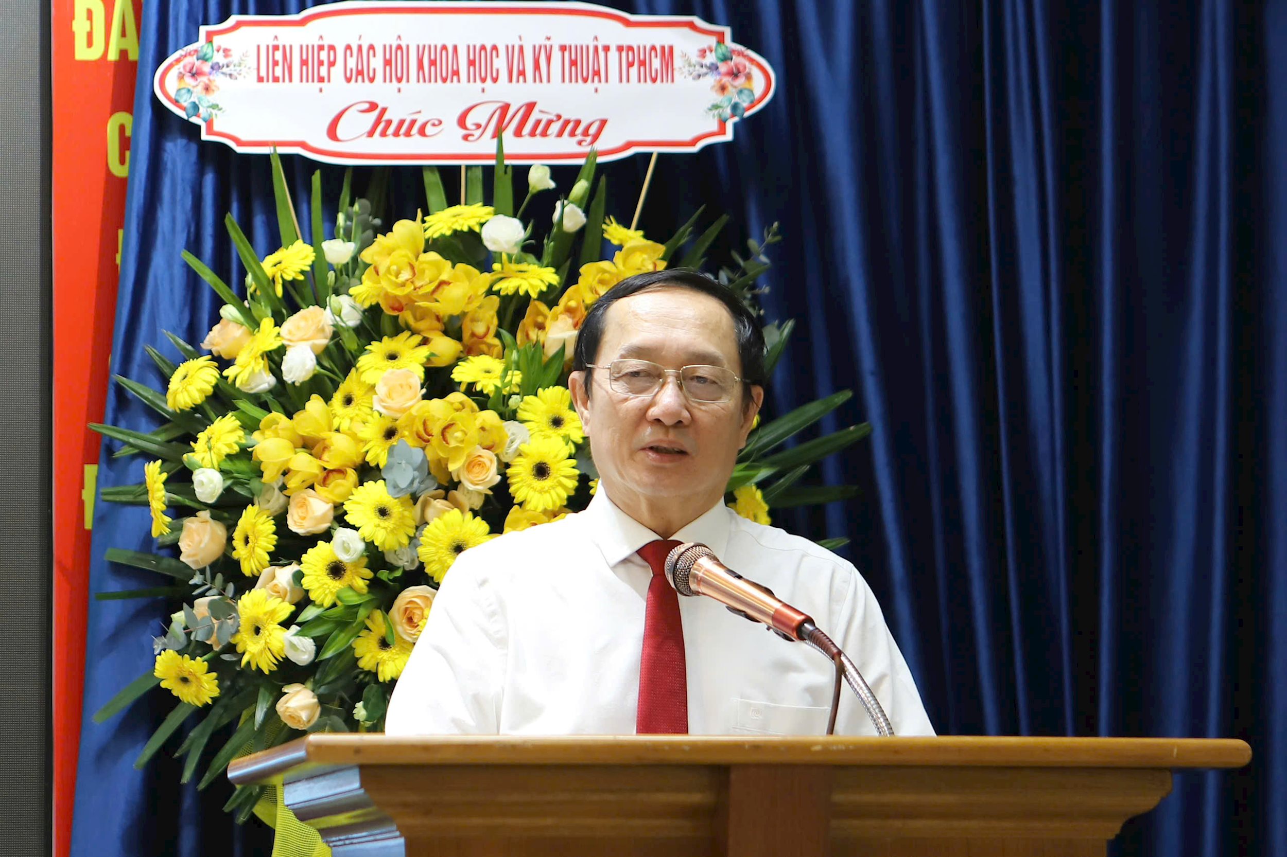 ong-huynh-thanh-dat-5.jpg