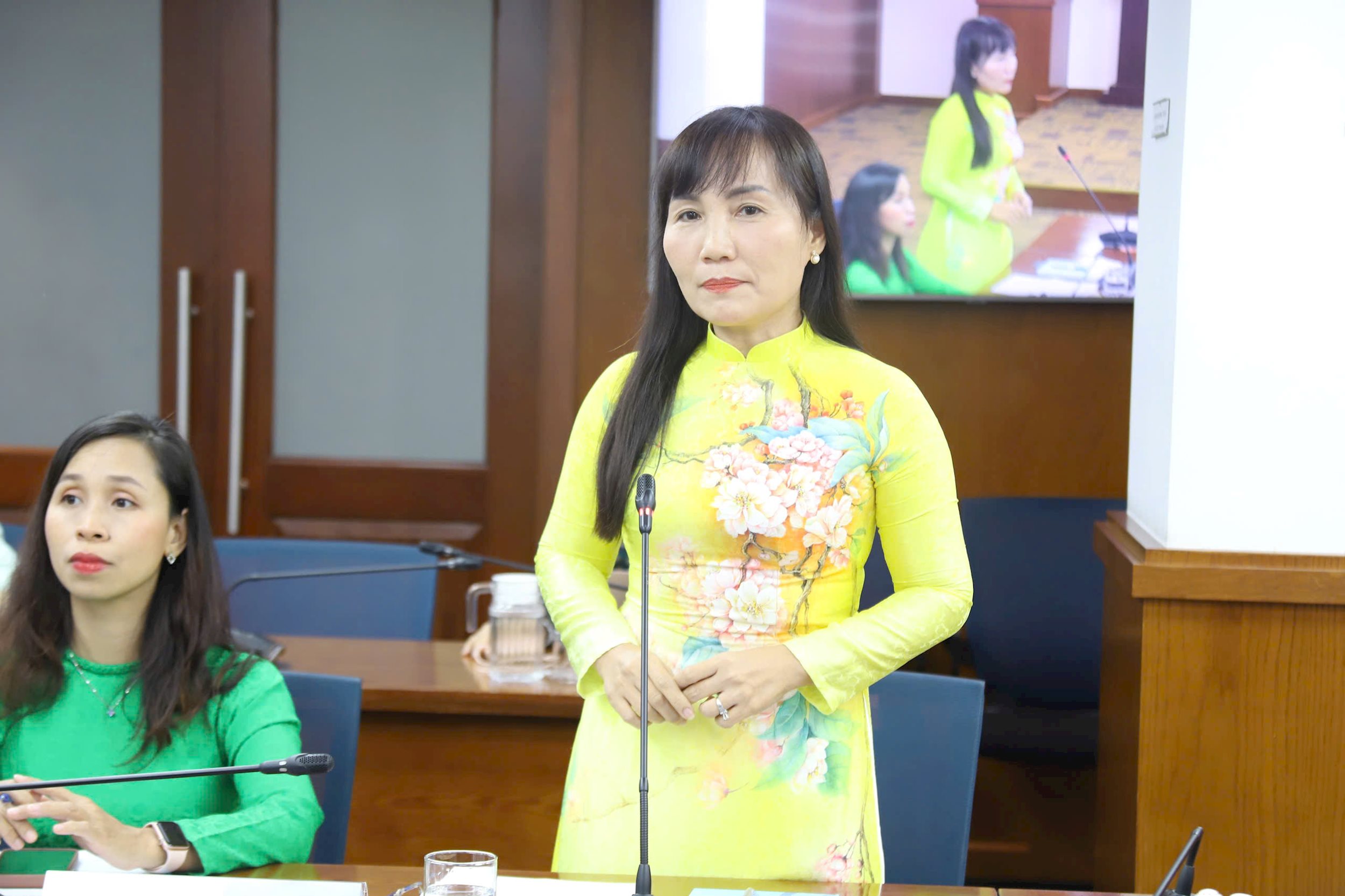 trinh-thi-thanh-pct-thuong-truc-hoi-phu-nu.jpg