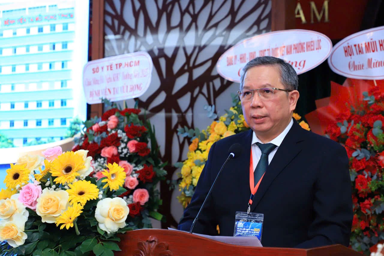 pgs.ts.bs.-le-tran-quang-minh-phat-bieu-khai-mac.jpg