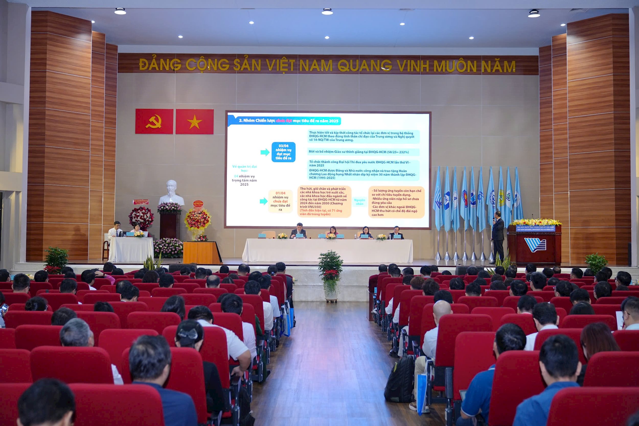 hoi-nghi-thuong-nien.jpg
