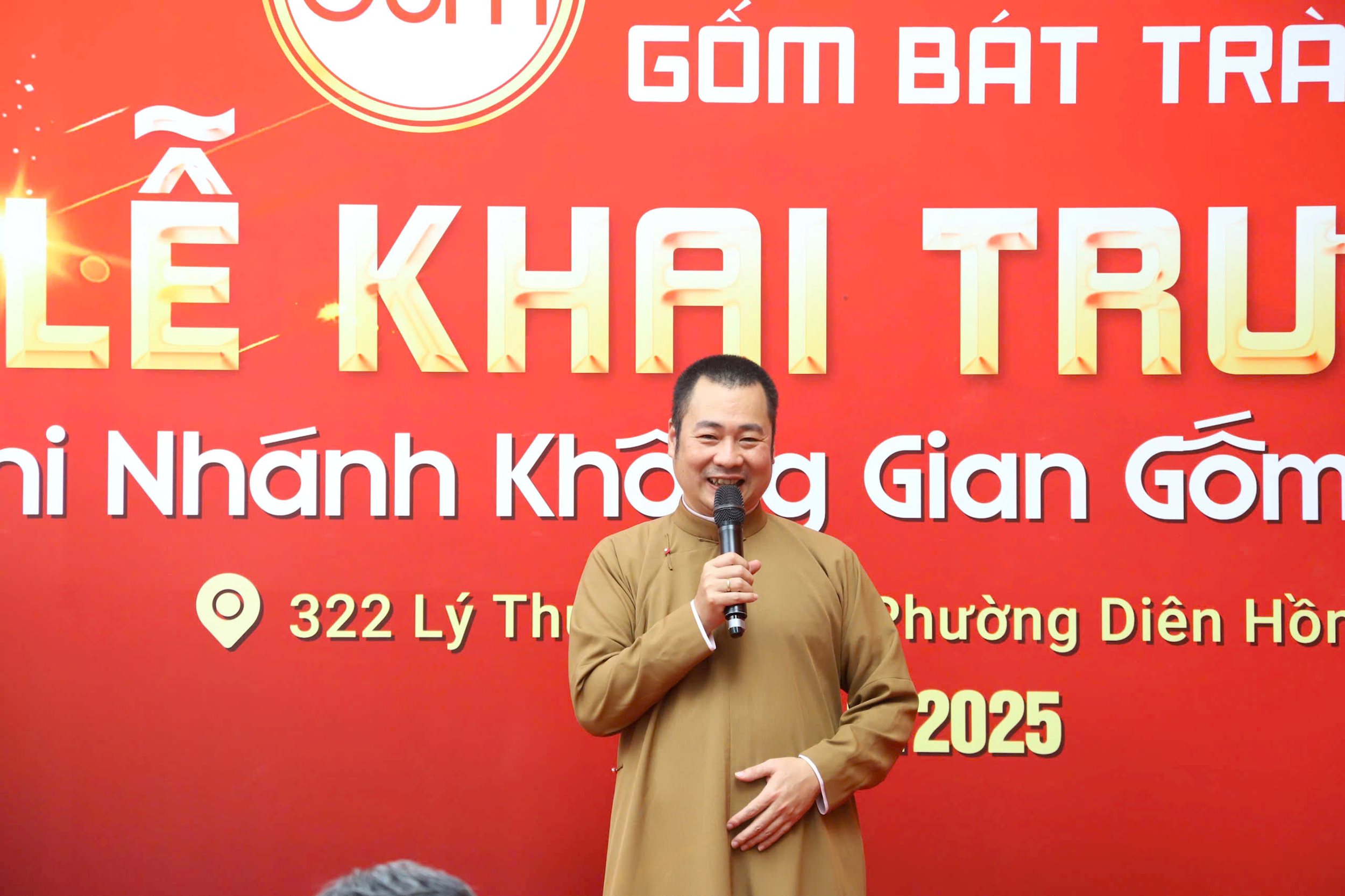 khong-gian-gom-5.jpg