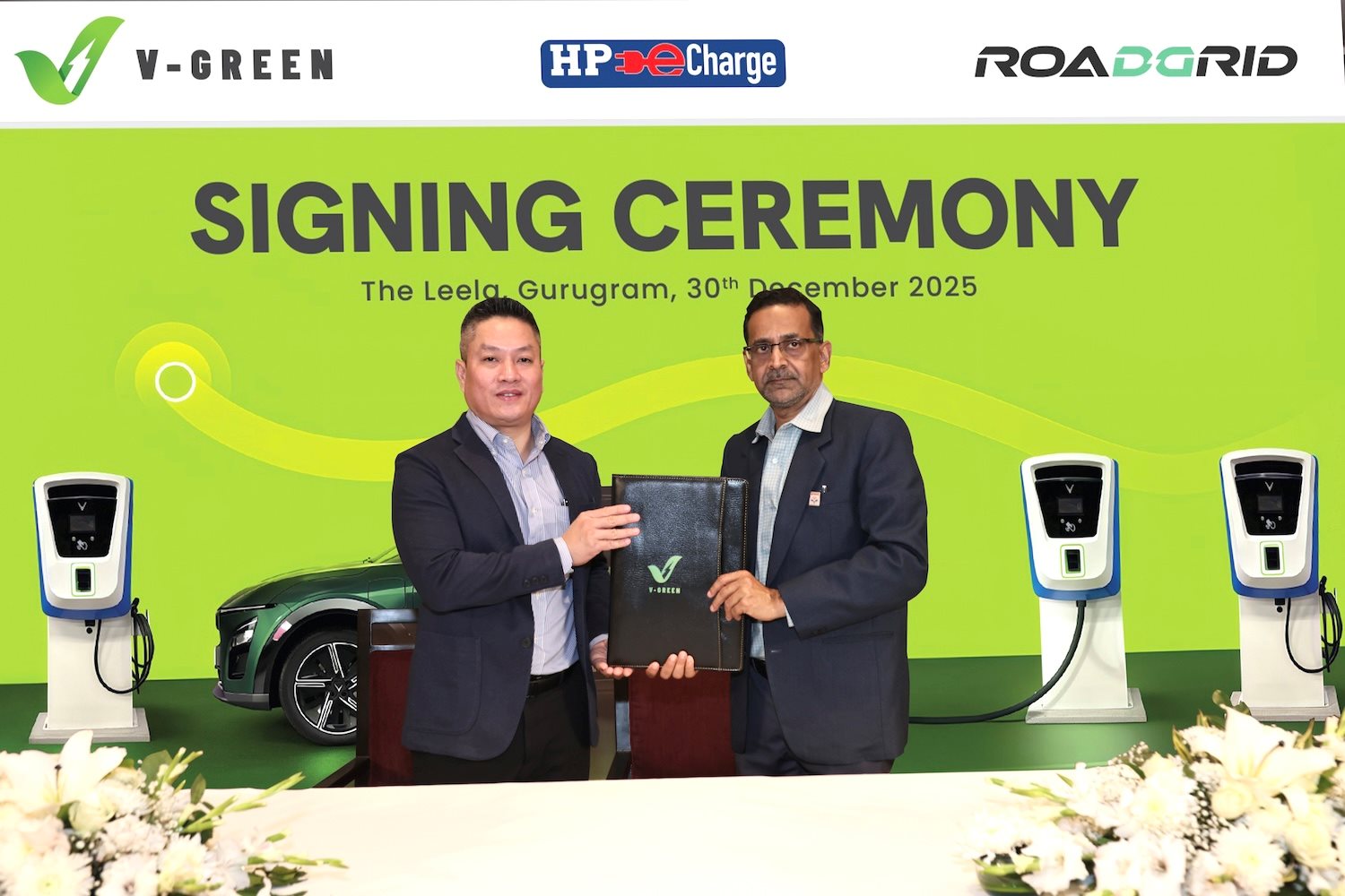 vgreen-va-hpcl-ky-ket-hop-tac-chien-luoc-nham-phat-trien-ha-tang-sac-xe-dien-tai-cac-cua-hang-xang-dau-ban-le-1.png