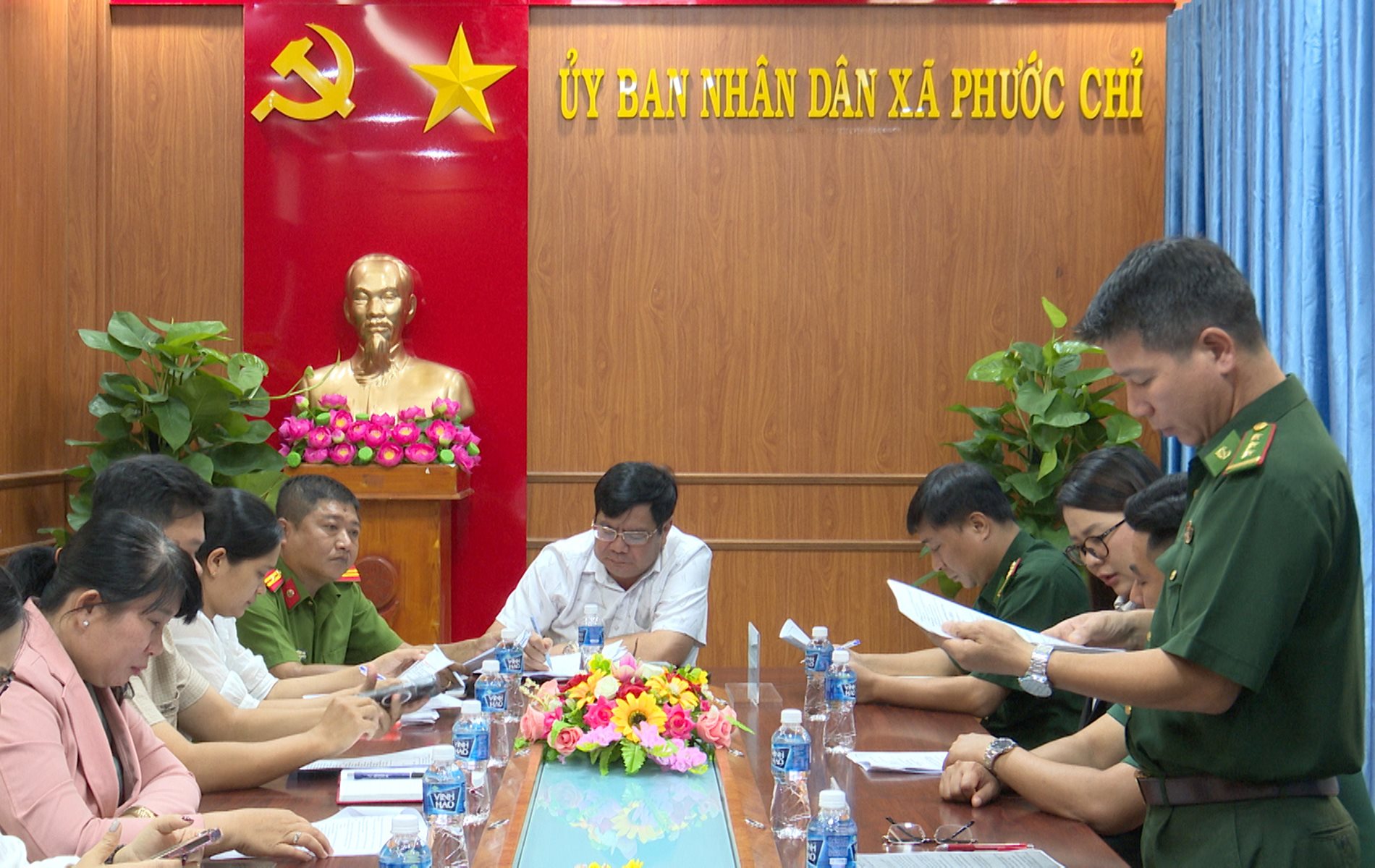 a1_quang-canh-buoi-lam-viec.jpg