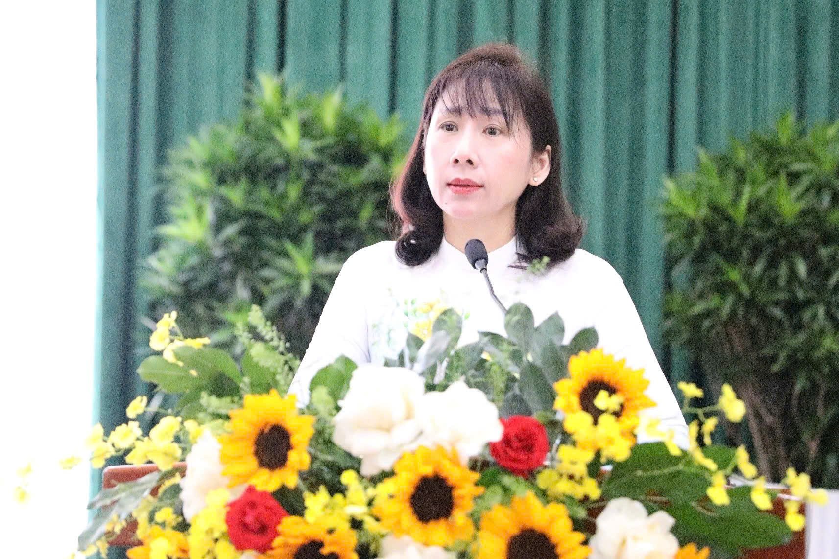 ba-pham-thi-thanh-hien.jpg