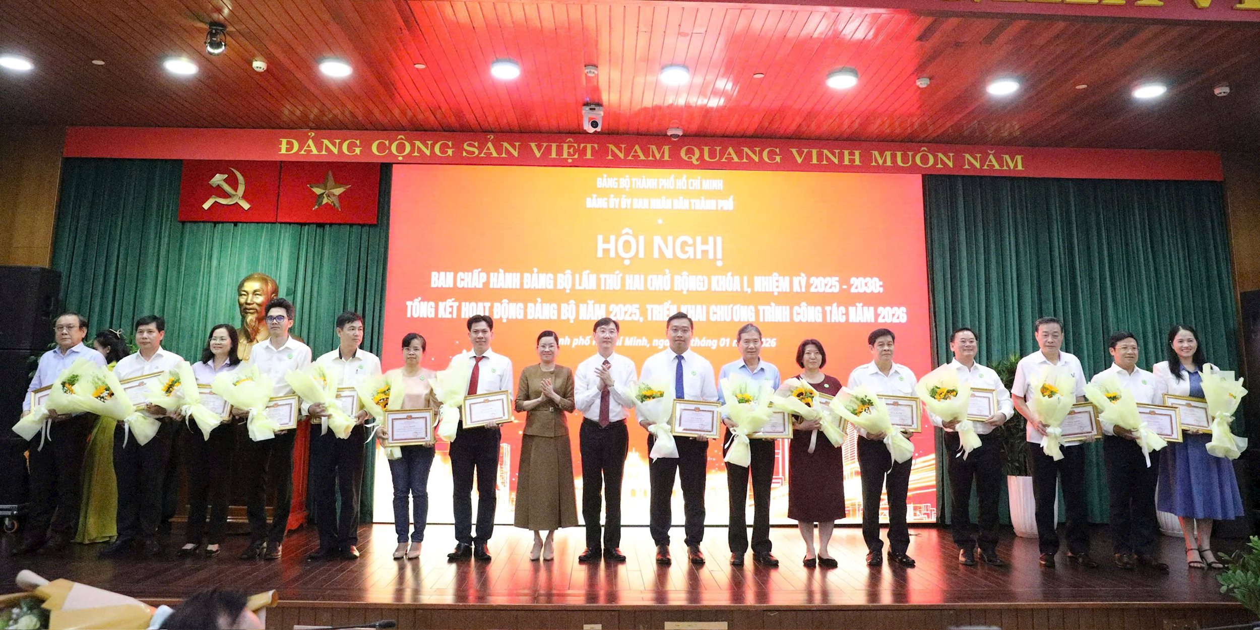 khen-thuong-5(1).jpg