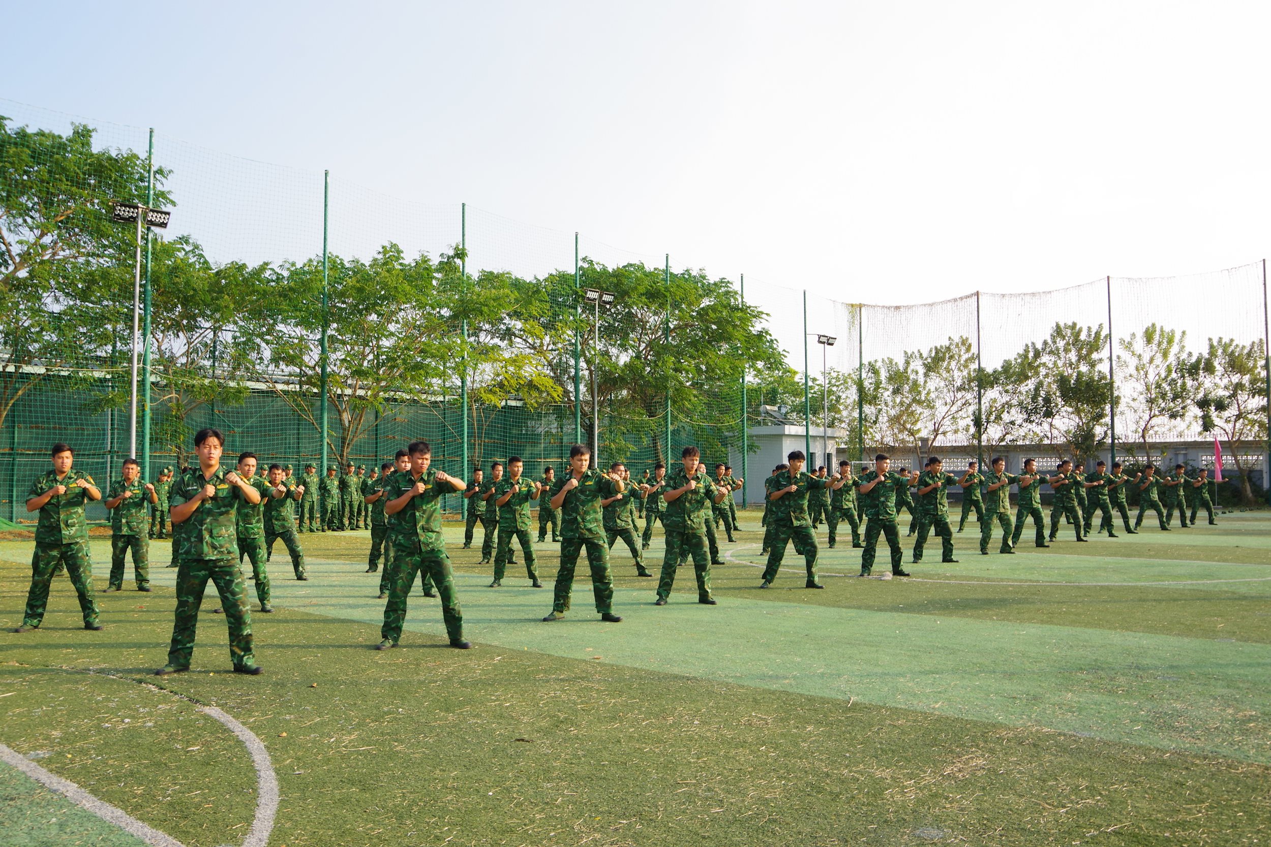 5.-cau-lac-bo-vo-thuat-ban-chi-huy-bdbp-tp-bieu-dien-cac-bai-quyen-cua-bdbp.jpg