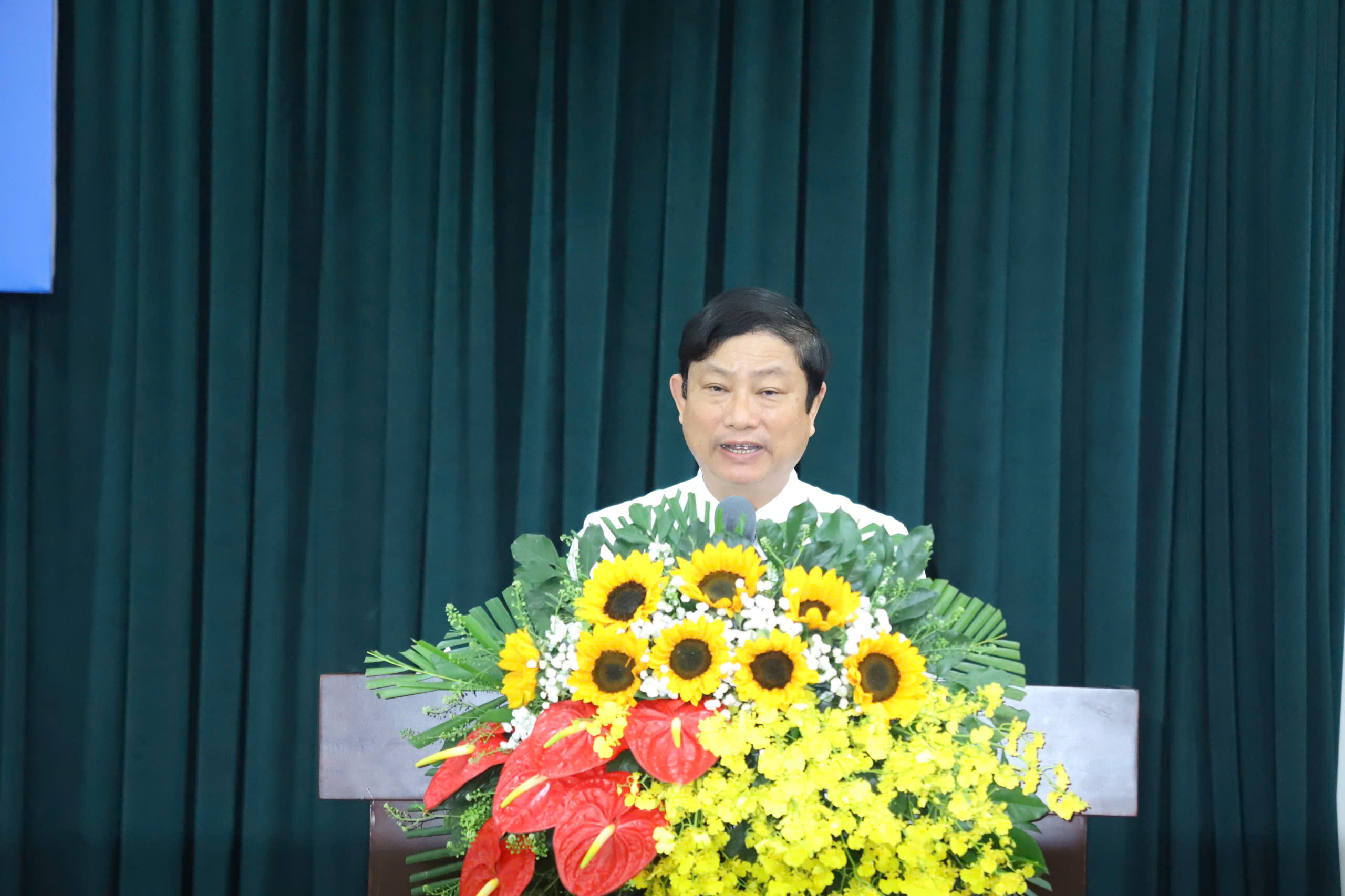 ong-vo-van-minh.jpg