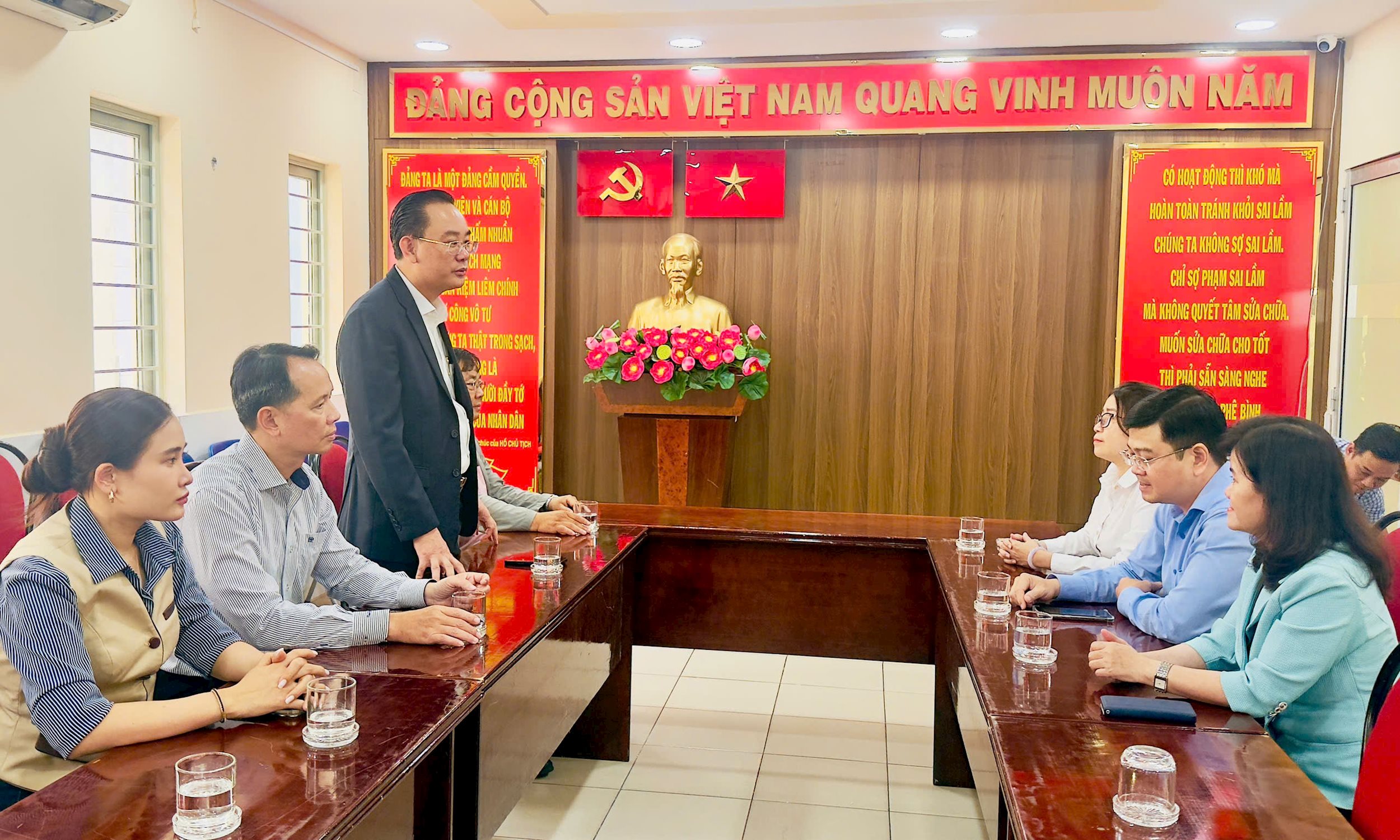tham-ubnd-phuong-cau-ong-lanh-1.jpg