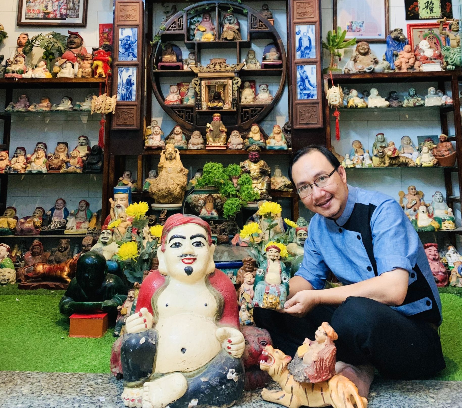 nguyen-hieu-tn-ben-bst-ong-dia.jpg