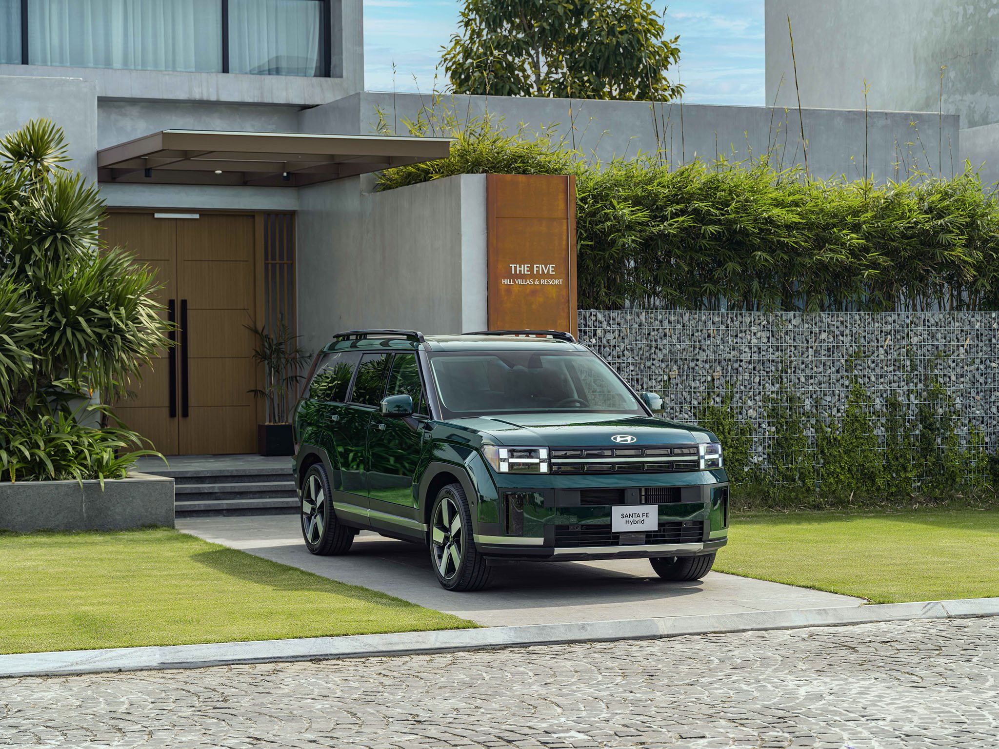 hyundai-santa-fe-hybrid.jpg